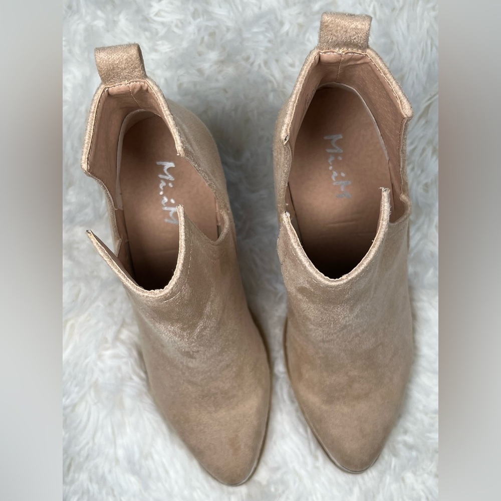 Mi.iM | Tess | Nude Suede Ankle Booties - Picture 9 of 12